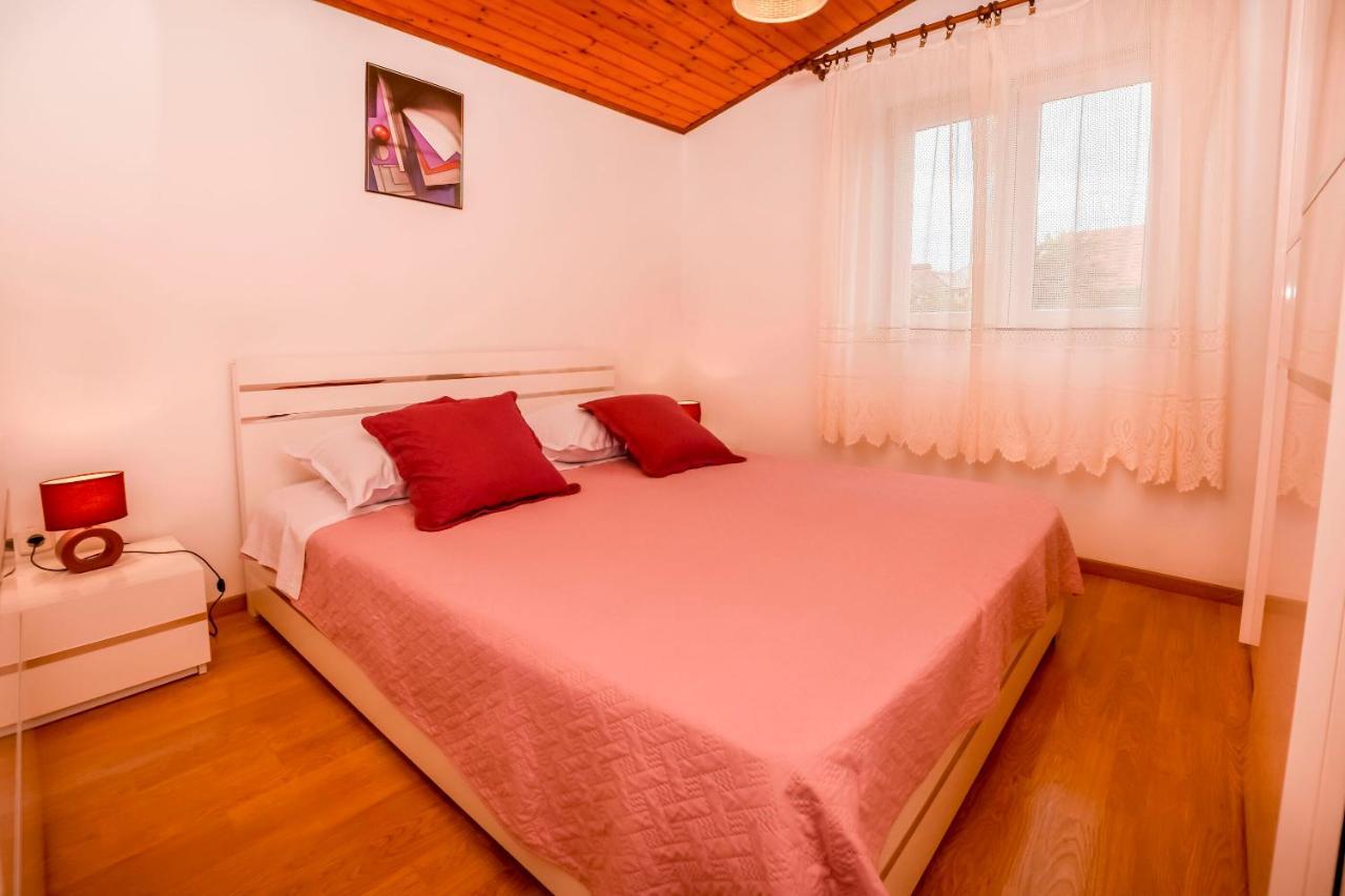 Apartment Mira Primošten Rum bild